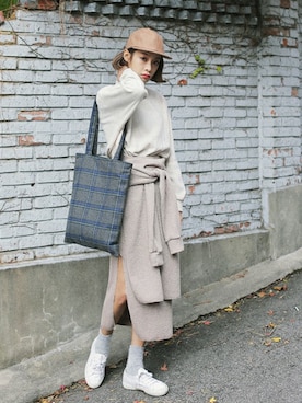 「DHOLIC（ディーホリック）のアイテム（トートバッグ）」を使った、ディーホリックさん（レディース・162cm）の秋コーディネート