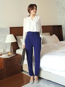 「Vネック」｜ディーホリックさん（レディース・166cm）の冬コーディネート