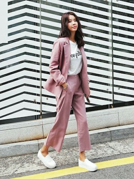 「アイテム（テーラードジャケット、ピンク系）」を使った、ディーホリックさん（レディース・169cm）の秋コーディネート