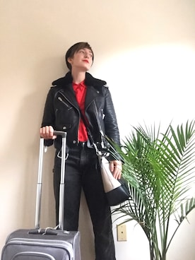 「travel」｜「アイテム（ニットキャップ/ビーニー）」を使った、Jacki Huntingtonさん（レディース・173cm）の秋コーディネート