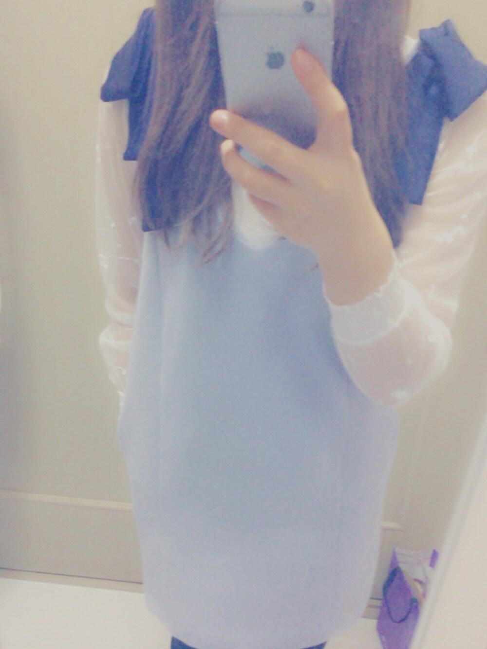 「archivesのアイテム（シャツ/ブラウス、ホワイト系）」を使った、shellymayさん（レディース・162cm）の秋コーディネートの1枚目の写真