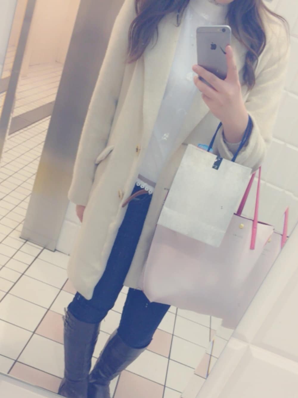「archivesのアイテム（シャツ/ブラウス、ホワイト系）」を使った、shellymayさん（レディース・162cm）の秋コーディネートの1枚目の写真