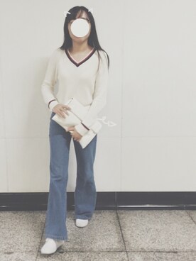 「UNIQLO（ユニクロ）のWOMEN コットンカシミヤクリケットセーター（長袖）（ニット/セーター、ホワイト系）」を使った、Flower.Jさん（レディース・166cm）の秋コーディネート