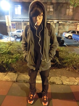 「Levi's（リーバイス）のアイテム（モッズコート）」を使った、江昱緯さん（メンズ・178cm）の夏コーディネート