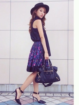 「Sacai（サカイ）のアイテム（ワンピース、パープル系）」を使った、片山夏実さん（レディース・158cm）の冬コーディネート