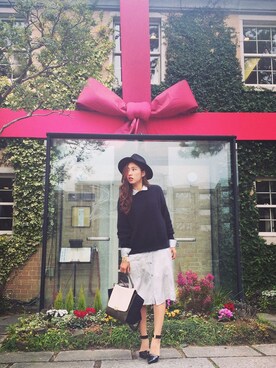 「CELINE（セリーヌ）のアイテム（ハンドバッグ、ホワイト系）」を使った、片山夏実さん（レディース・158cm）の冬コーディネート