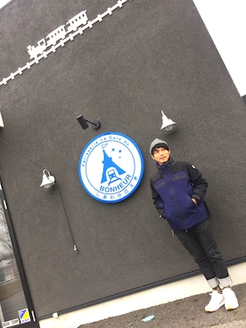 「アイテム（マウンテンパーカー、ブルー系）」を使った、TO.TOMIさん（メンズ・162cm）の冬コーディネート