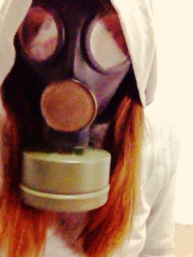パーカーを使った ガスマスク のレディース人気ファッションコーディネート Wear