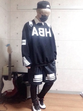 「ブラック×ホワイト」｜「アイテム（スウェット）」を使った、Daegagさん（メンズ・170cm）の秋コーディネート