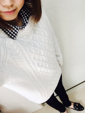 「GU（ジーユー）のアイテム（ニット/セーター、ホワイト系）」を使った、hibikiさん（レディース・153cm）の冬コーディネート