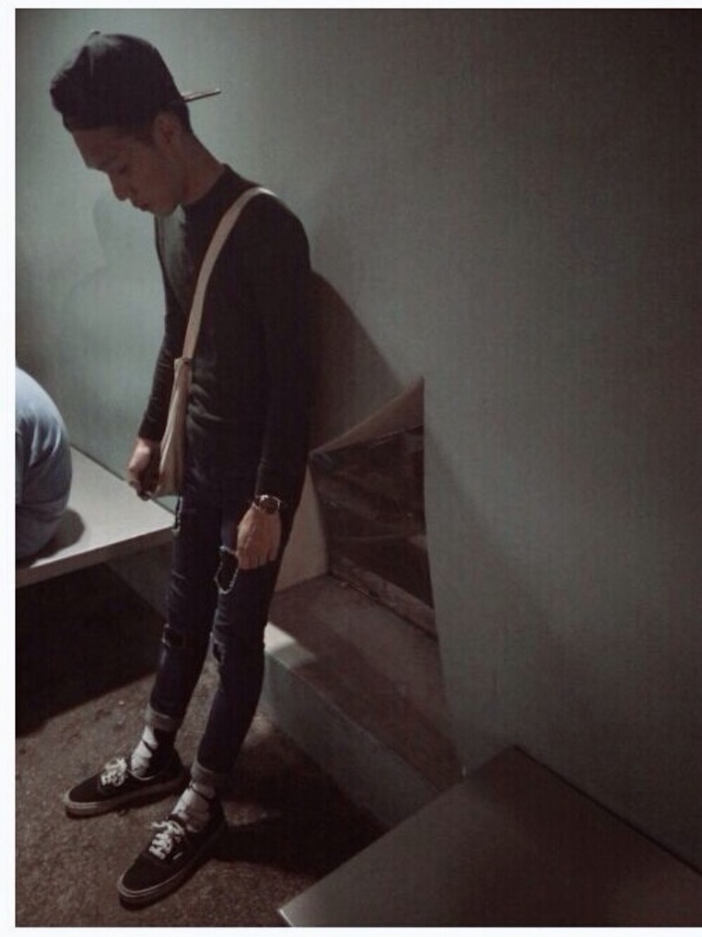 「SEIKO、VANS、ootd、asos、green、black、snapback」｜「asosのアイテム（ニット/セーター、グリーン系）」を使った、Ng Joelさん（メンズ・170cm）の冬コーディネートの1枚目の写真