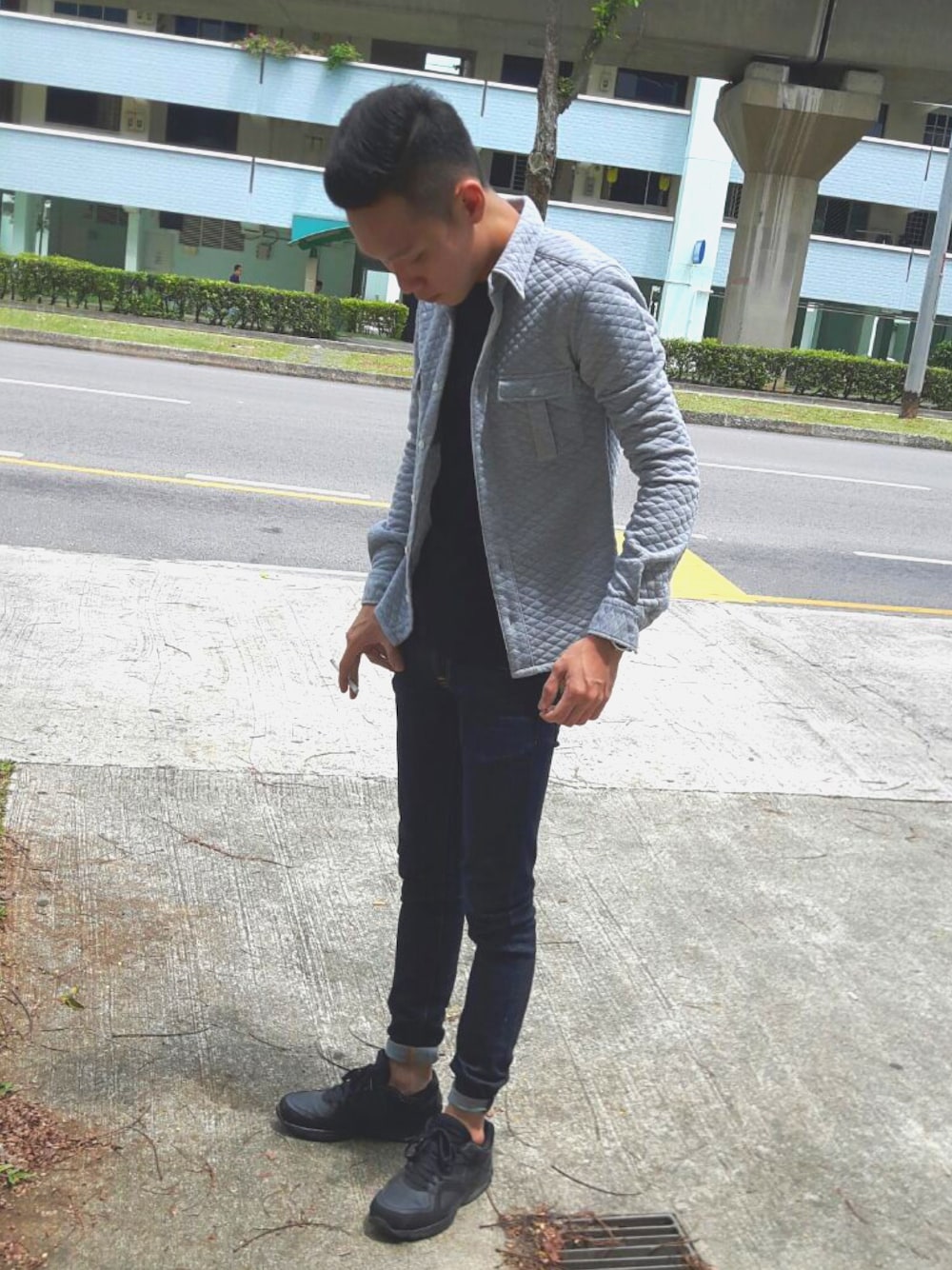「ootd、asos、TOPMAN、Nudie jeans、airmax、NIKE、street」｜「NIKEのアイテム（スニーカー、ブラック系）」を使った、Ng Joelさん（メンズ・170cm）の春コーディネートの1枚目の写真