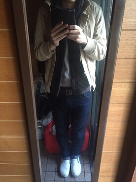 「アイテム（ダウンベスト、ブラウン系）」を使った、taaaさん（メンズ・182cm）の冬コーディネート