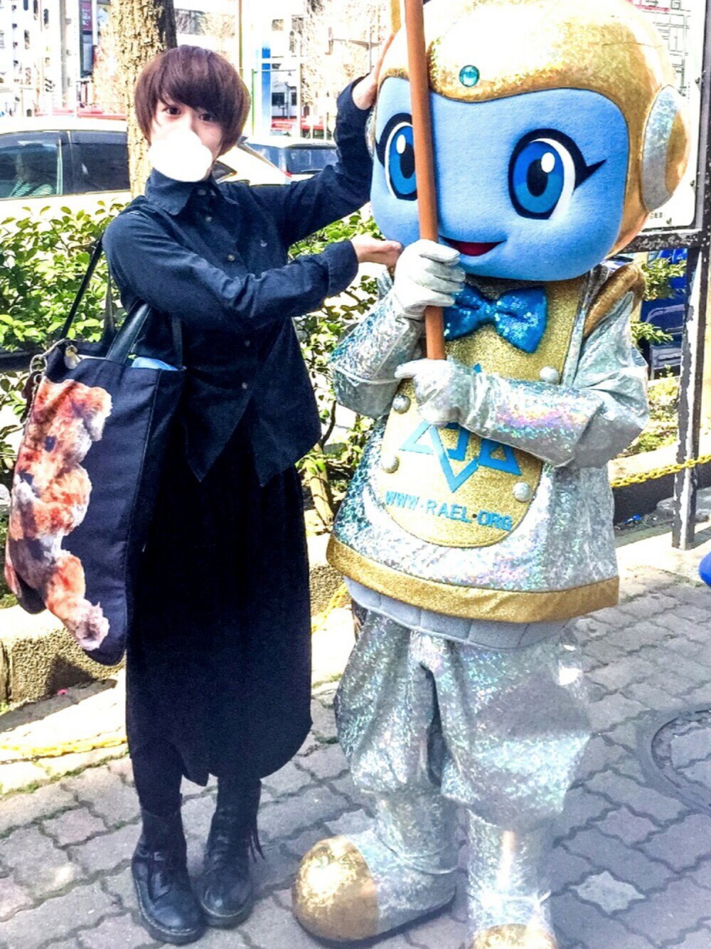 「Vivienne Westwood、MILKBOY、くまさん、オールブラック、マーチン、サルエルパンツ、クリープハイプ、マッシュ」｜「I am I のドレープサテン    サルエルPT（その他パンツ、ブラック系）」を使った、もいもいさん（レディース・158cm）の春コーディネートの1枚目の写真