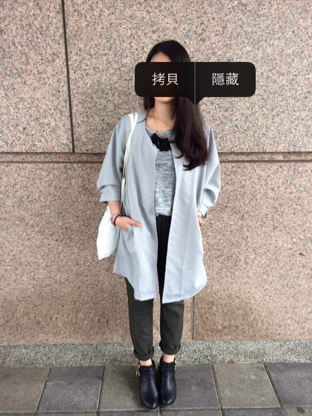 「outfit、ootd、simple、WEARBOOKエントリー、lookbook、sporty、gray、fall、street、streetfashion」｜「Holy Holyのアイテム（ネックレス、ブラック系）」を使った、Chennie Chang🌺さん（レディース・158cm）の秋コーディネートの1枚目の写真