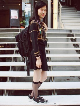 「アイテム（アナログ腕時計、ピンク系）」を使った、ユイさん（レディース・169cm）の秋コーディネート