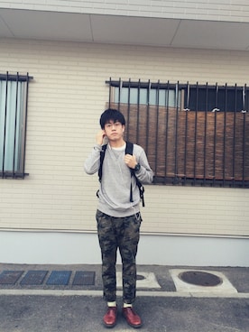 「黒リュック」｜「アイテム（その他）」を使った、Takuya Rikitakeさん（メンズ・169cm）の秋コーディネート