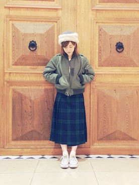 「アイテム（ミリタリージャケット）」を使った、中川遥さん（レディース・158cm）の秋コーディネート