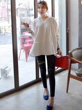 「アイテム（バレエシューズ、ブルー系）」を使った、Miamasvinさん（レディース・161cm）の冬コーディネート