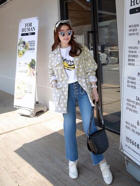 「白いスニーカー」｜「アイテム（その他アウター）」を使った、Miamasvinさん（レディース・161cm）の春コーディネート
