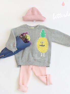 「アイテム（トップス）」を使った、Miamasvinさん（レディース・110cm）の春コーディネート