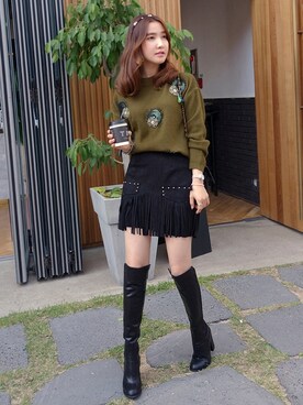 「フリンジスカート」｜Miamasvinさん（レディース・161cm）の秋コーディネート