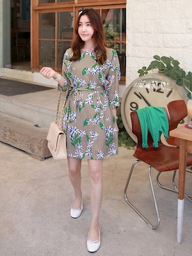 「アイテム（その他、グリーン系）」を使った、Miamasvinさん（レディース・161cm）の春コーディネート