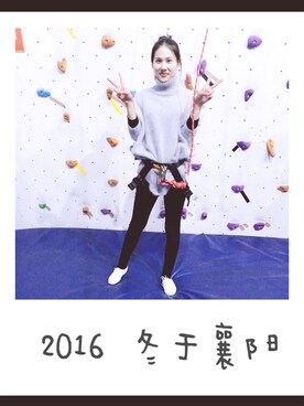 「貂绒毛衣のアイテム（ニット/セーター、グレー系）」を使った、XmengQ-さん（レディース・171cm）の冬コーディネート