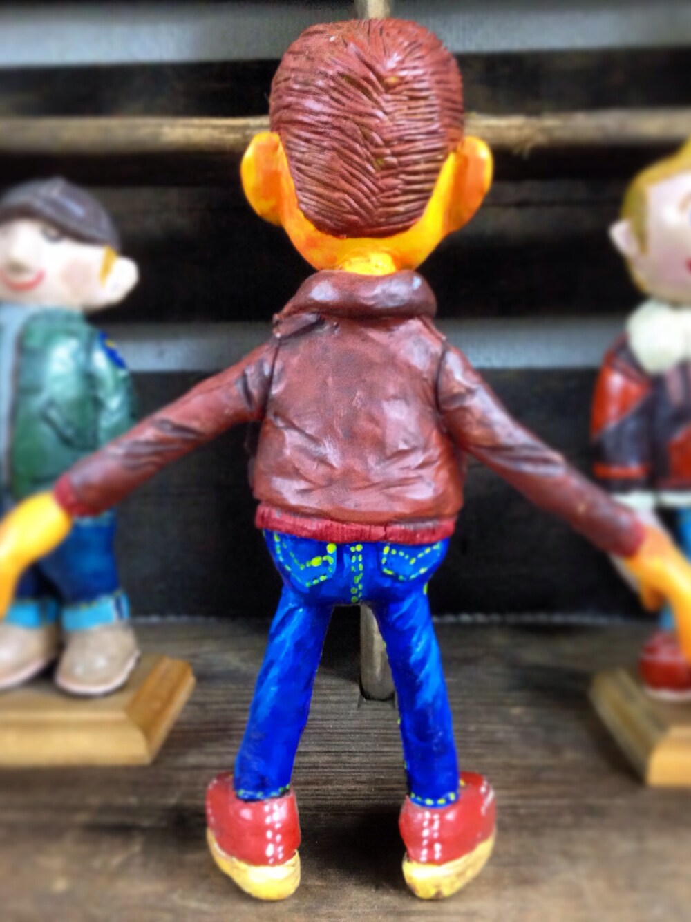 「TOYS McCOYのAー２（ミリタリージャケット、ブラウン系）」を使った、坪井秀樹さん（メンズ・174cm）の春コーディネートの1枚目の写真
