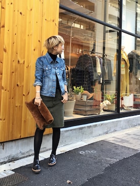 「Levi's（リーバイス）のアイテム（スカート）」を使った、MIZUKI AMANOさん（レディース・158cm）の秋コーディネート