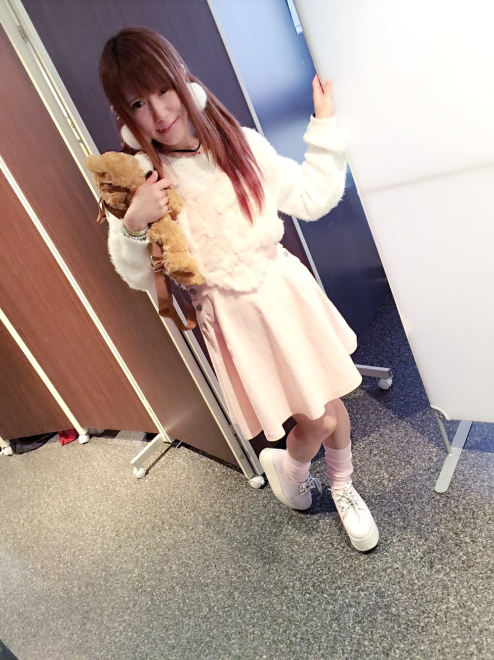 「SPINNSのアイテム（ニット/セーター、ホワイト系）」を使った、Mii さん（レディース・150cm）の秋コーディネートの1枚目の写真