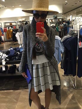 「gray」｜「アイテム（その他アウター）」を使った、Lily Chuさん（レディース・174cm）の秋コーディネート