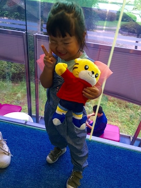 「ヒラヒラ」｜「アイテム（サロペット/オーバーオール）」を使った、lillilさん（キッズ・90cm）の秋コーディネート