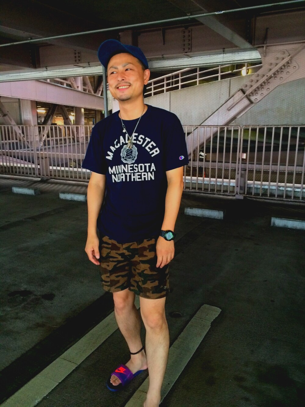 「夏、休日スタイル、タンパンスタイル、ハーフパンツ、迷彩、デニム、ナイキ、チャンピオン、ぽっちゃり、ヒゲ」｜「no brandのアイテム（キャップ、ブルー系）」を使った、kamomeさん（メンズ・175cm）の夏コーディネートの1枚目の写真