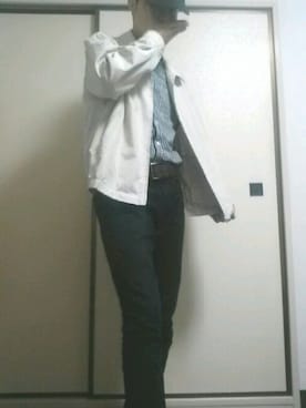 「Yves Saint Laurent（イヴサンローラン）のアイテム（ナイロンジャケット）」を使った、しゅーーさん（メンズ・170cm）の春コーディネート