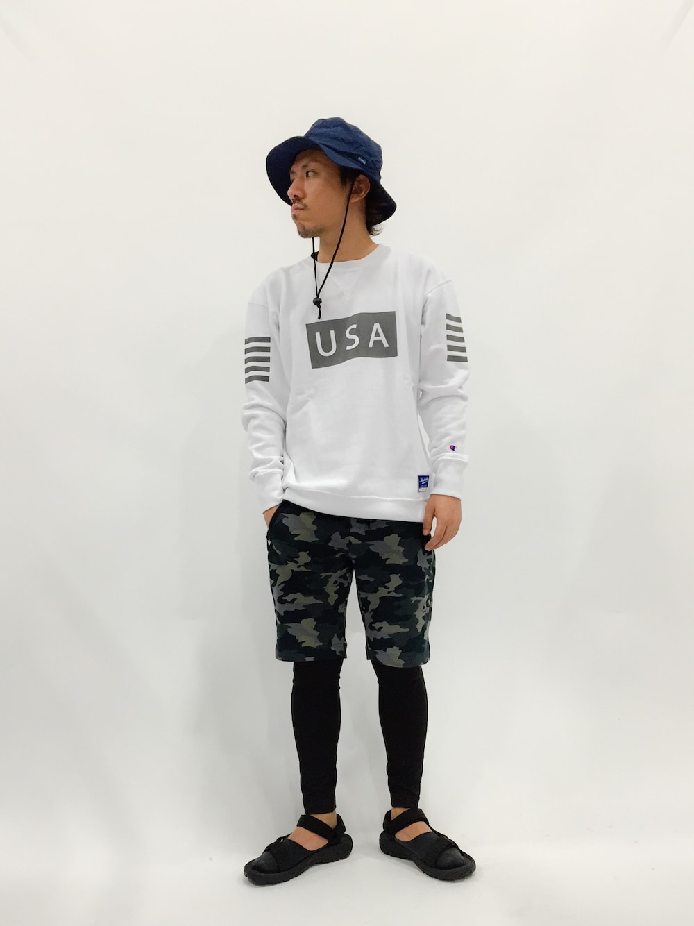 「スウェット、アウトドアスタイル、スパッツ、ショーツ、teva」｜「TevaのTeva Hurricane XLT BLACK（サンダル、ブラック系）」を使った、B-chanさん（メンズ・168cm）の春コーディネートの1枚目の写真