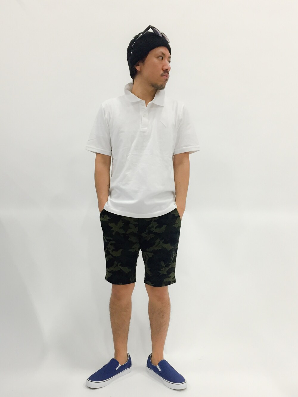 「カモフラ、ショーツ、wjk、ポロシャツ、パイル」｜「wjkのpile camouflage shorts（その他パンツ、グリーン系）」を使った、B-chanさん（メンズ・168cm）の春コーディネートの1枚目の写真