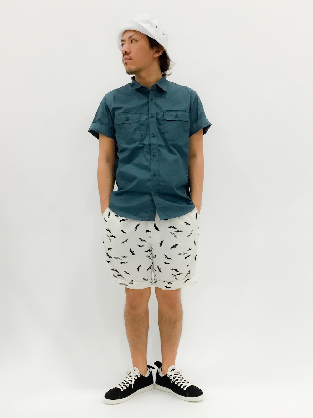 「Dickies、terrem、ワークシャツ、ショーツ、シャツスタイル、FLASH REPORT」｜「DickiesのTCツイルワークシャツ（シャツ/ブラウス、グリーン系）」を使った、B-chanさん（メンズ・168cm）の夏コーディネートの1枚目の写真