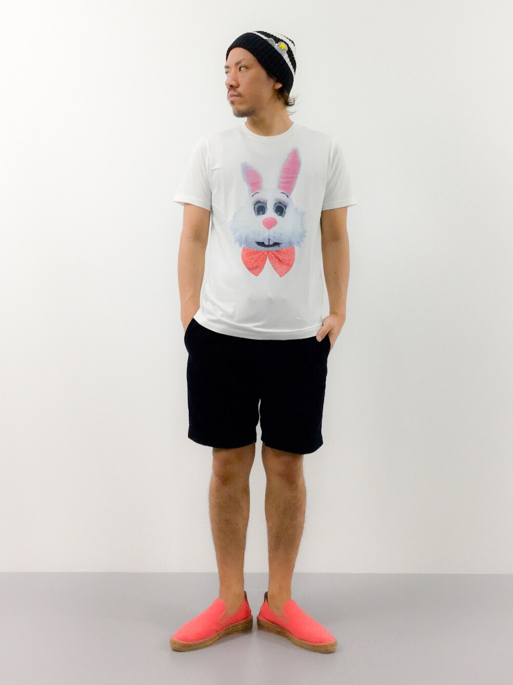 「ボーダー、夏、ニット帽、ラビット、サマースタイル」｜「FRAPBOISのゼブラワッチ（ニットキャップ/ビーニー、ブラック系）」を使った、B-chanさん（メンズ・168cm）の夏コーディネートの1枚目の写真