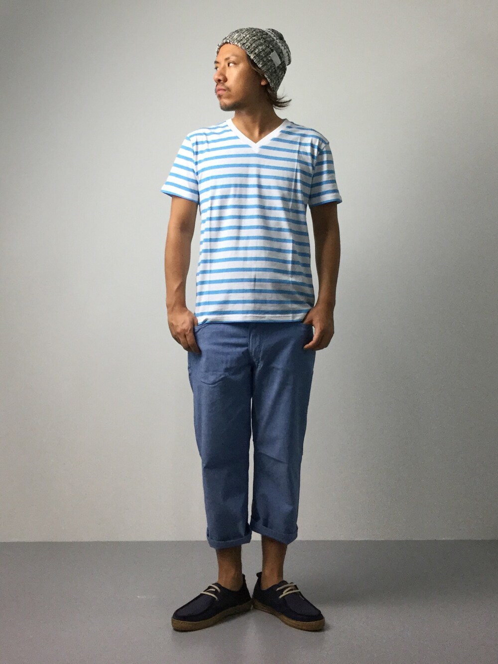 「カジュアル、ボーダー、ニット帽、クロップドパンツ、ラフ、夏コーデ、エスパドリーユ、サマースタイル」｜「CPHのC-PLUS HEADWEARS(シープラス･ヘッドウェアー) ラインニットCAP（ニットキャップ/ビーニー、ブラック系）」を使った、B-chanさん（メンズ・168cm）の夏コーディネートの1枚目の写真