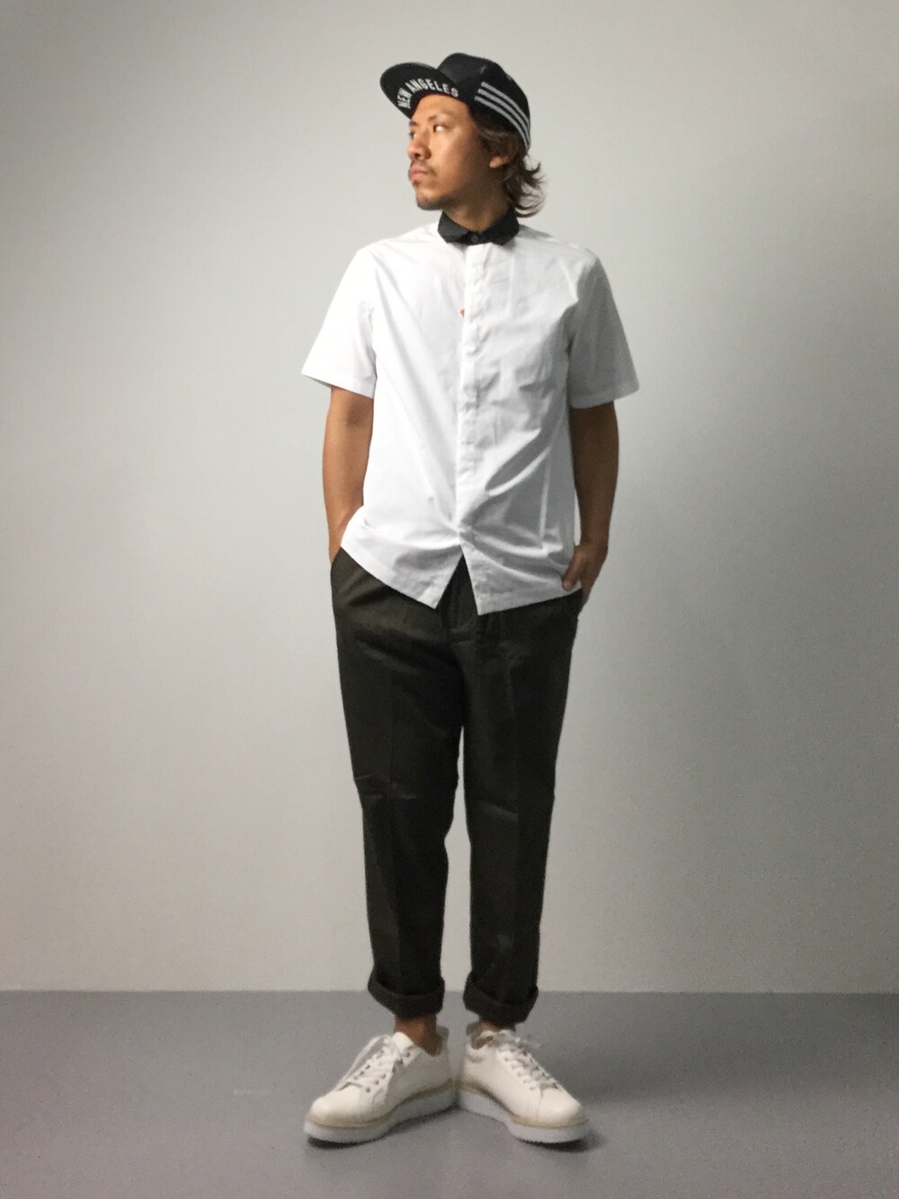 「カジュアル、スラックス、ロールアップ、シャツスタイル、夏コーデ、ストリートMIX、サマースタイル」｜「MONKEY TIMEのMT×STAMPD ∴ STRIPED CAP （キャップ、ブラック系）」を使った、B-chanさん（メンズ・168cm）の夏コーディネートの1枚目の写真