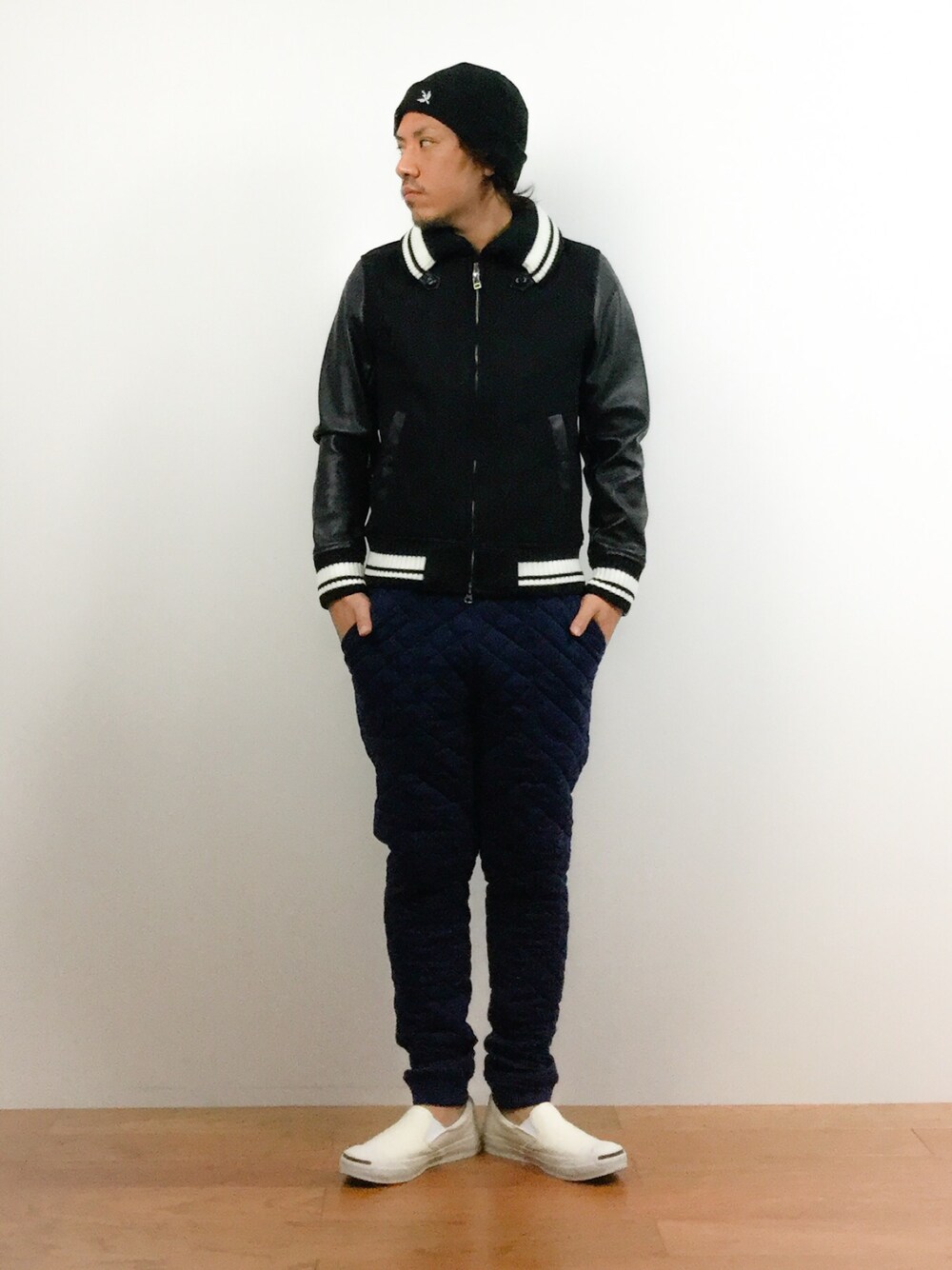 「SAINT ARCHERのユニセックス セントアーチャー ニューエラ アクリルビーニー SAINT ARCHER WINGS ARROW BEANIE（ニットキャップ/ビーニー、ブラック系）」を使った、B-chanさん（メンズ・168cm）の冬コーディネートの1枚目の写真