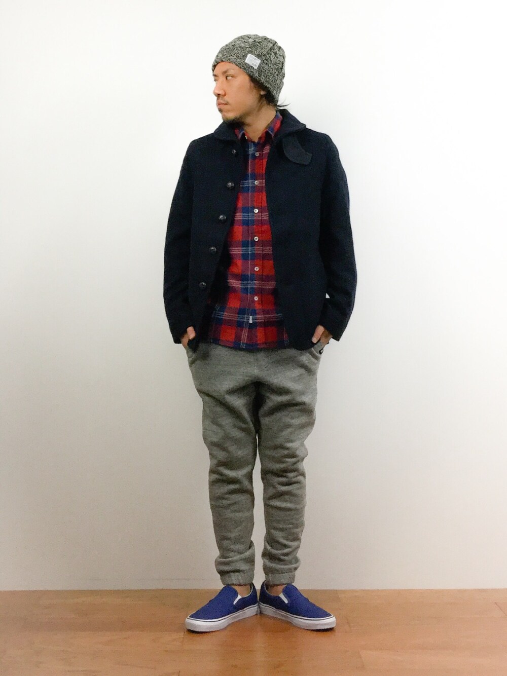 「BAYFLOWのBAYFLOW／メランジケーブルワッチ（ニットキャップ/ビーニー、ベージュ系）」を使った、B-chanさん（メンズ・168cm）の冬コーディネートの1枚目の写真
