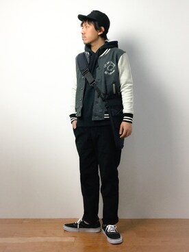 「Design Tshirts Store graniph（デザイン　ティーシャツ　ストア　グラニフ）のアイテム（スタジャン）」を使った、B-chanさん（メンズ・168cm）の冬コーディネート