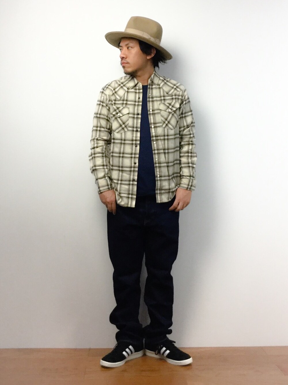 「EDIFICEの◇WASHED ネルオンブレチェック ウエスタン（シャツ/ブラウス、ホワイト系）」を使った、B-chanさん（メンズ・168cm）の冬コーディネートの1枚目の写真