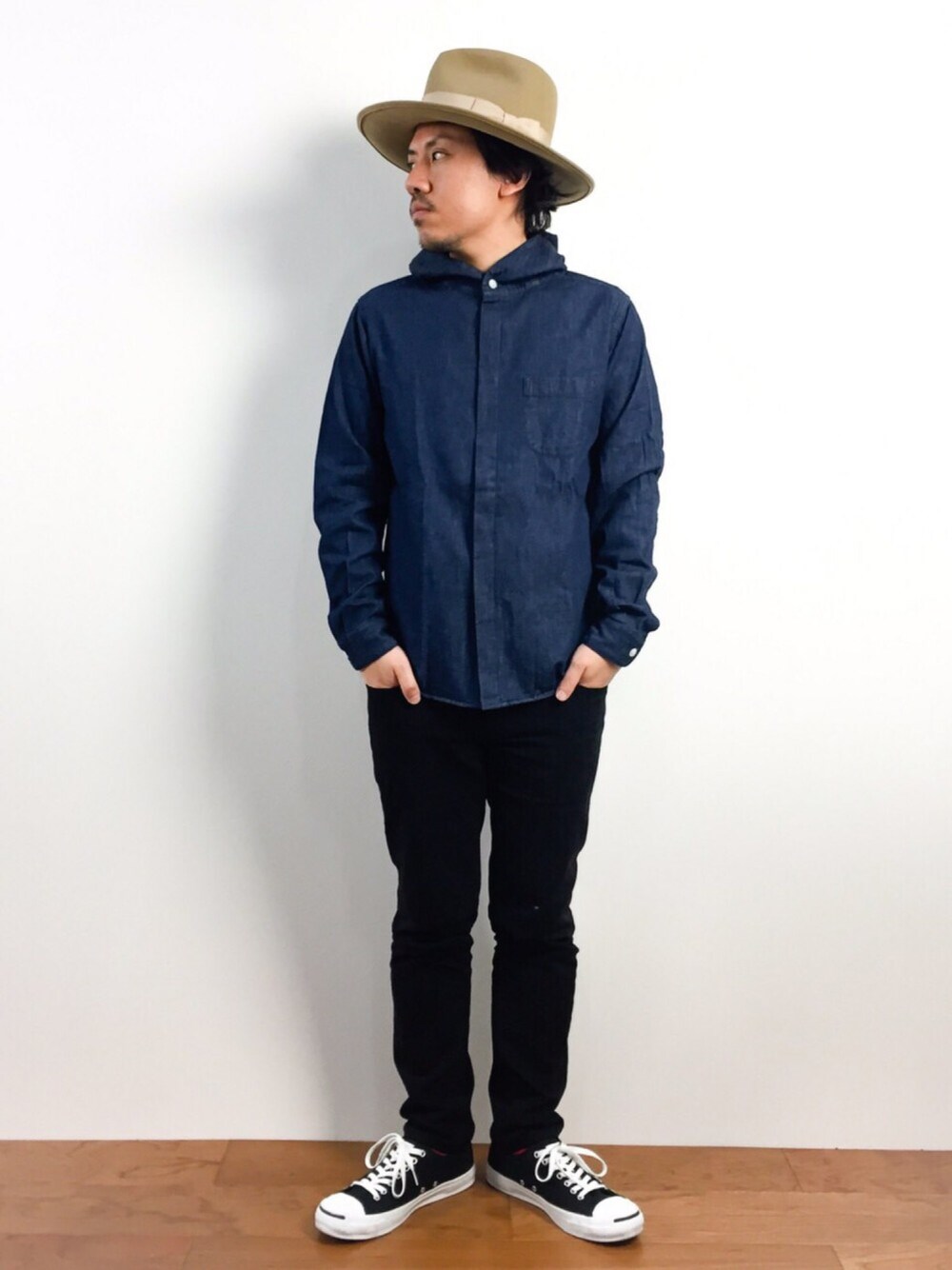 「URBAN RESEARCH DOORS MENSのDOORS Denim Hood Shirts（シャツ/ブラウス、ブルー系）」を使った、B-chanさん（メンズ・168cm）の冬コーディネートの1枚目の写真