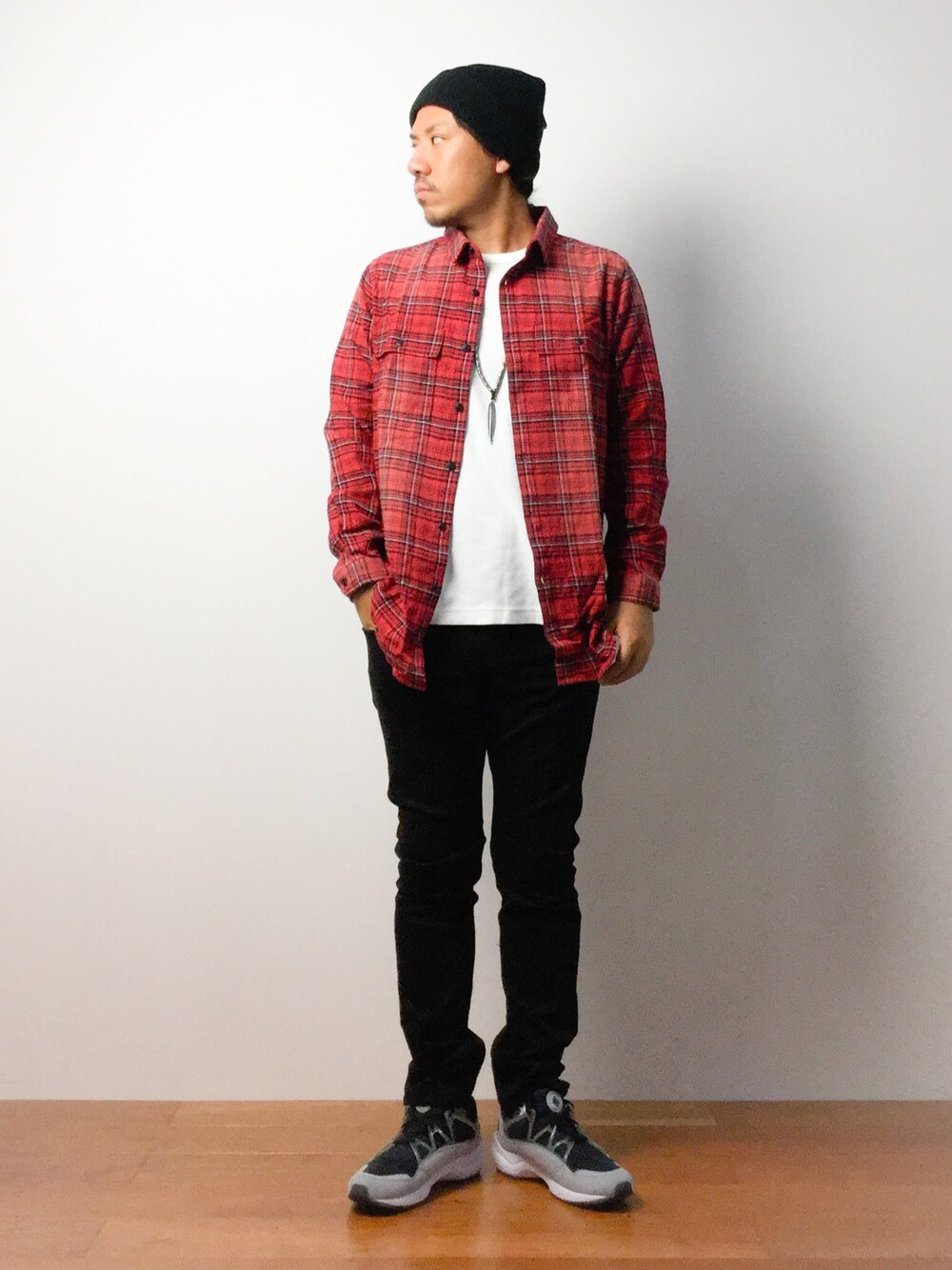 「NIKE、スキニーパンツ、チェックシャツ、ストレッチパンツ、スポーツミックス、stampd'LA」｜「Herschel Supply Co.のHerschel Supply Co (ハーシェル　サプライ）　Abbott　ニットキャップ　（4135）（ニットキャップ/ビーニー、ブラック系）」を使った、B-chanさん（メンズ・166cm）の夏コーディネートの1枚目の写真