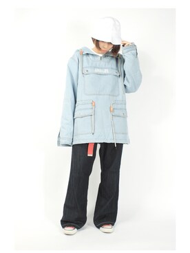 三二二九さんのコーディネート