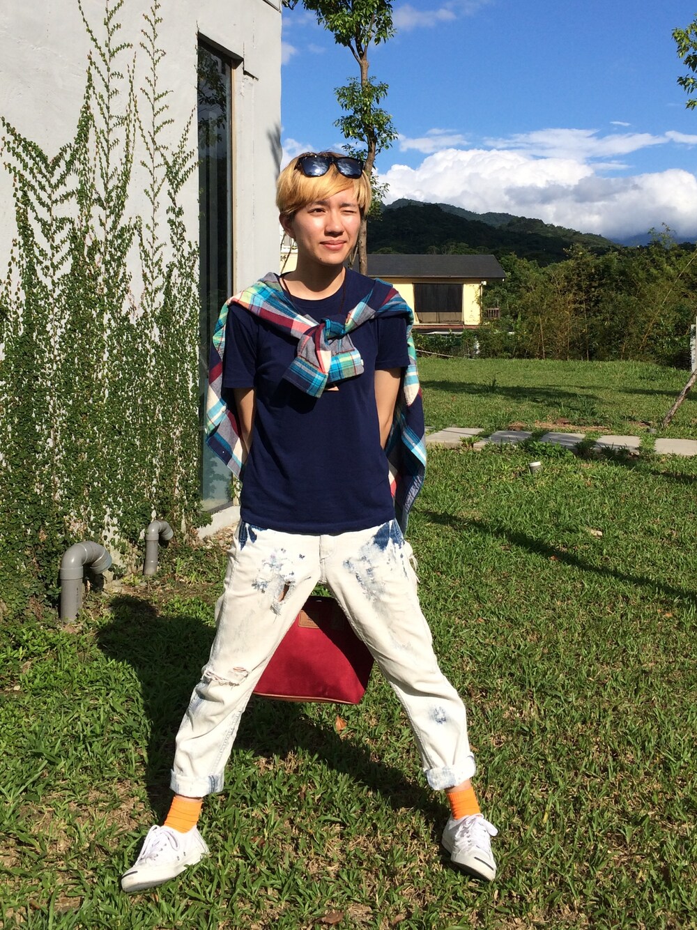 「ZARAのアイテム（Tシャツ/カットソー、ブルー系）」を使った、Hsinさん（レディース・160cm）の秋コーディネートの1枚目の写真