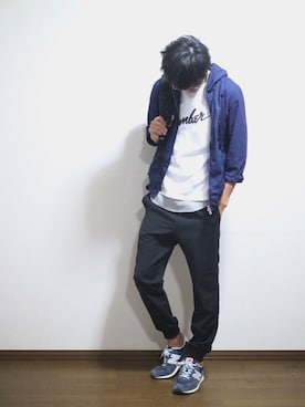 「アイテム（マウンテンパーカー、ブルー系）」を使った、ワタルさん（メンズ・180cm）の秋コーディネート